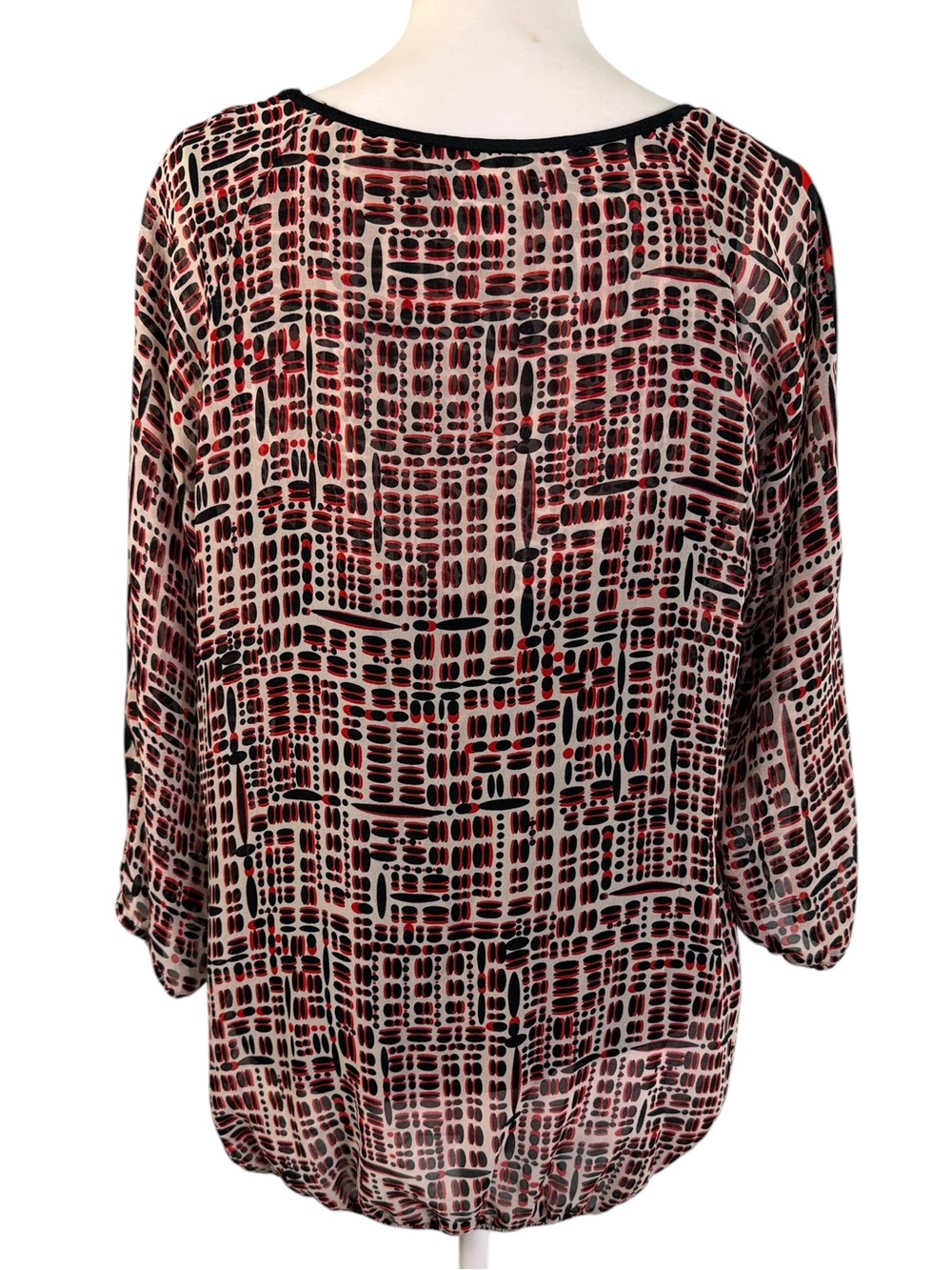 Hannah Geometric Print Bubble Hem Blouse Medium Black Red Sheer 3/4 Sleeve - Picture 4 of 11
